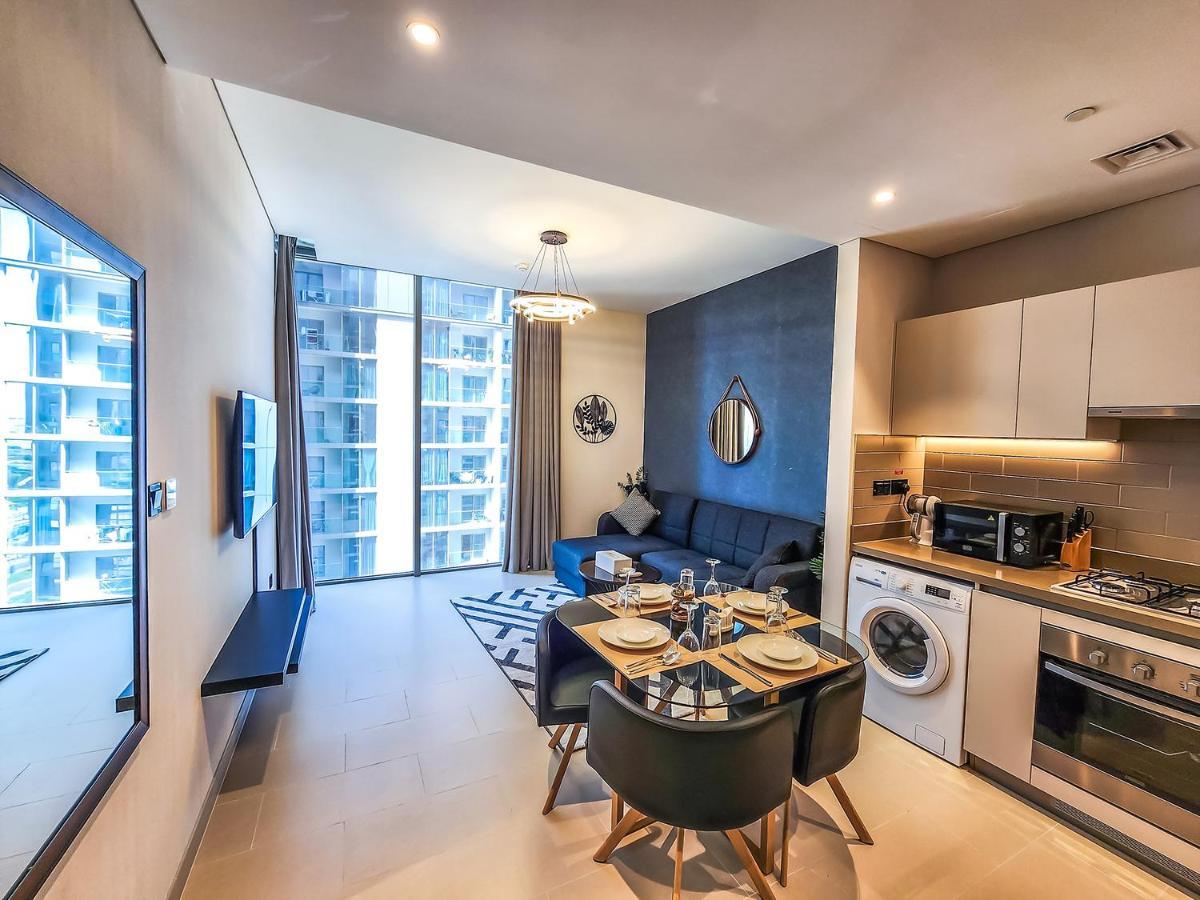 Stay Phenomenal 1 Bedroom Holiday Home Near Burj Khalifa Дубай Екстериор снимка