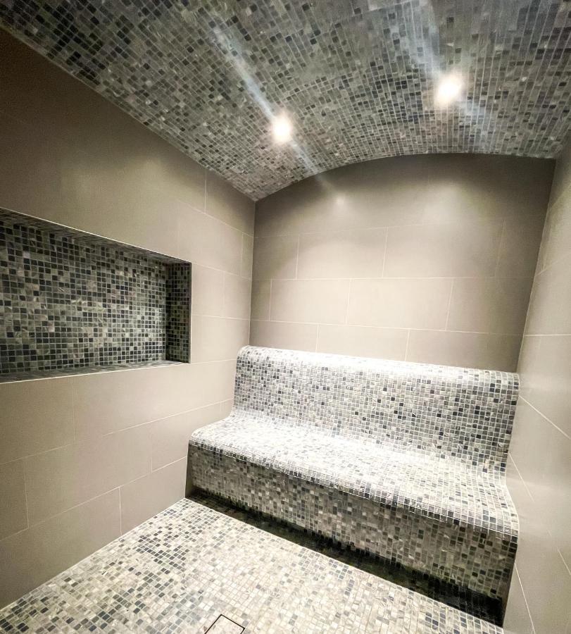 Stay Phenomenal 1 Bedroom Holiday Home Near Burj Khalifa Дубай Екстериор снимка